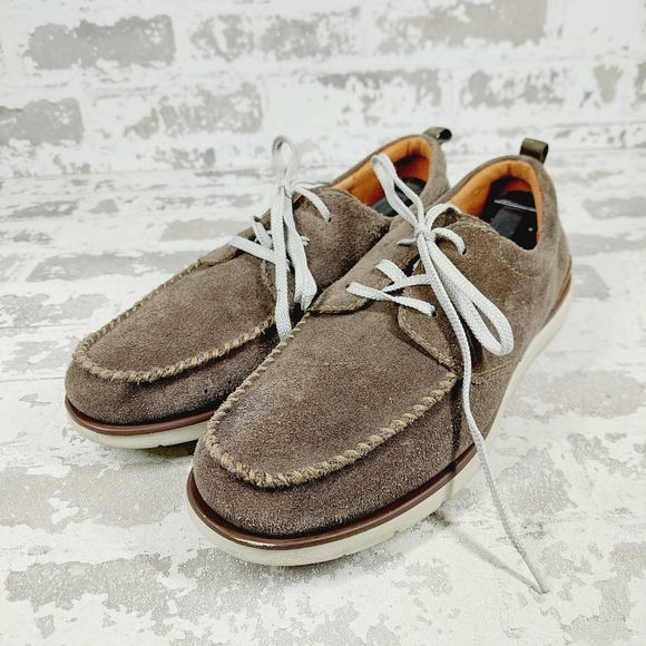 Clarks EDGEWOOD Lace Up Brown Suede Moc Toe Casual shoe - Picture 2 of 13